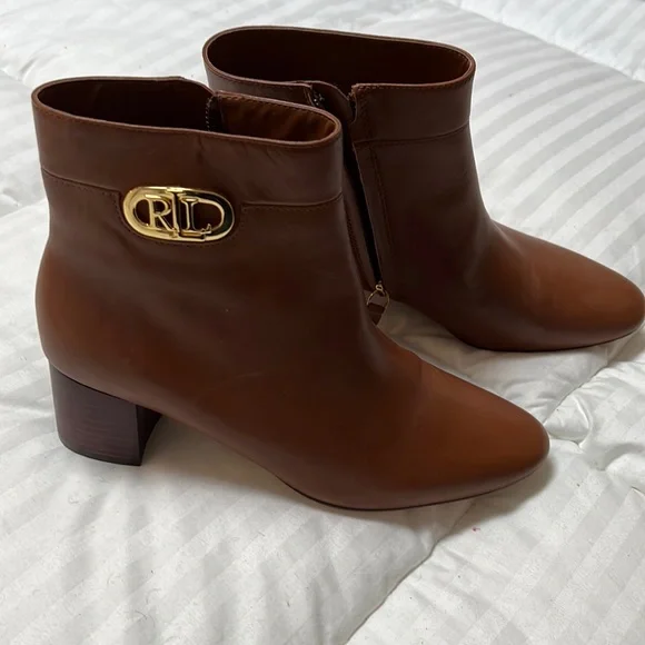 never worn Cognac leather low boot Buy Sz 7 Never Worn Vintage Joan & David Ankle Boots  main image 4